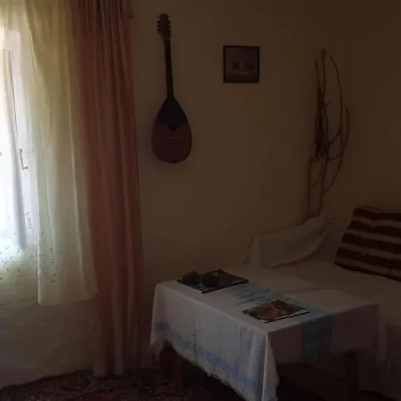 Bedroom For 3, In Old Dalmatian House, Under Mountain, 14 Km To Np Krka, 35 Mins Drive To Sibenik Homestay