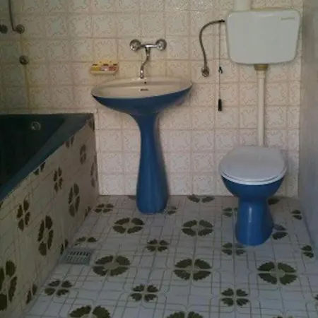 Bedroom For 3, In Old Dalmatian House, Under Mountain, 14 Km To Np Krka, 35 Mins Drive To Sibenik *