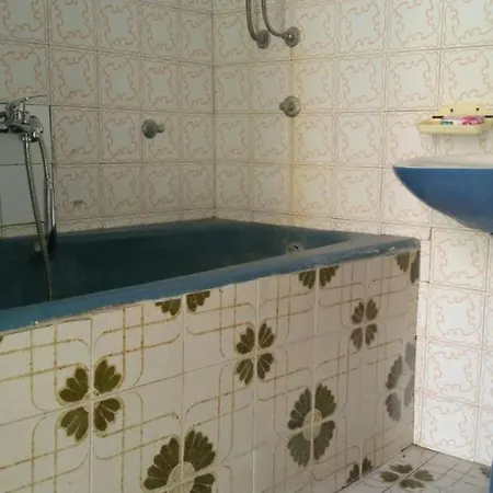 Bedroom For 3, In Old Dalmatian House, Under Mountain, 14 Km To Np Krka, 35 Mins Drive To Sibenik Homestay